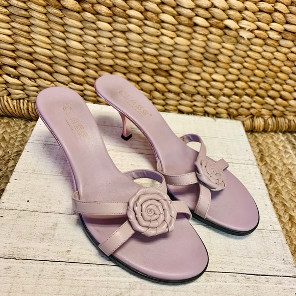 Lilac Flower Kitten Heels | Size 8 - Picture 2 of 5